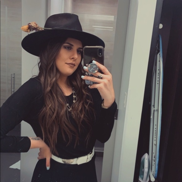 Meet the Posher - Picture 3 of 9